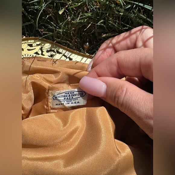 40s Vintage Whiting and Davis Gold Mesh Evening Bag w Chain Strap - Picture 4 of 8